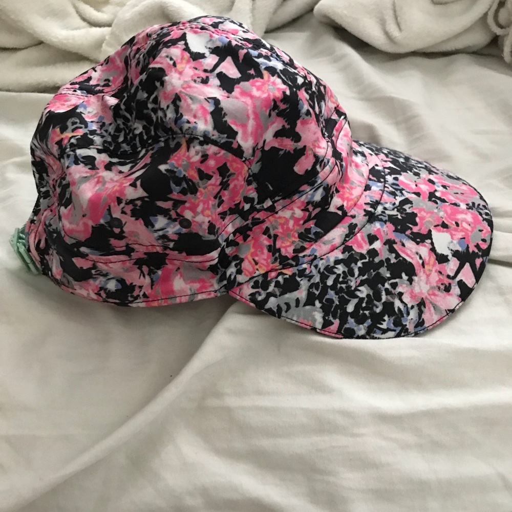 Lululemon running hat